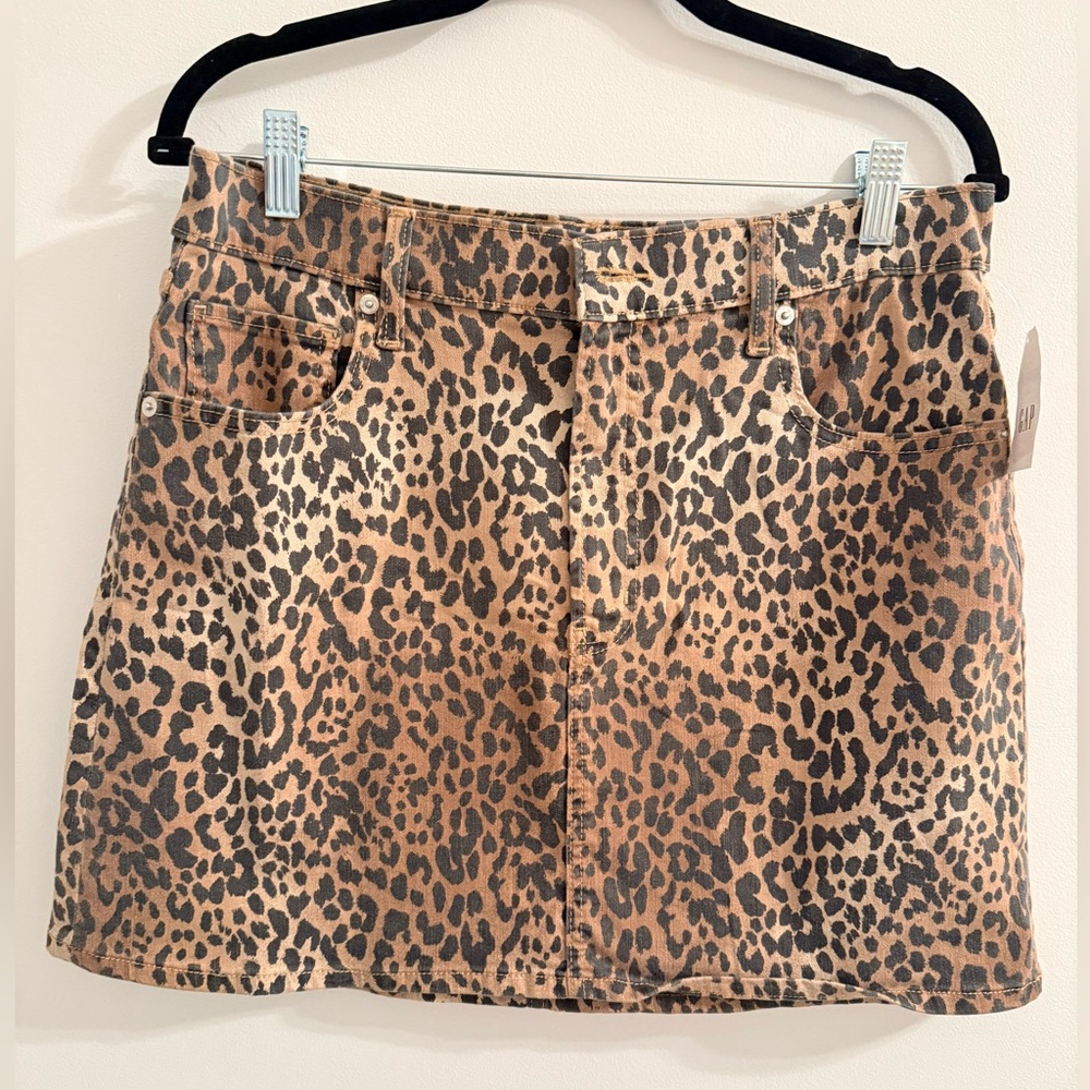 GAP Leopard Print Mini Skirt